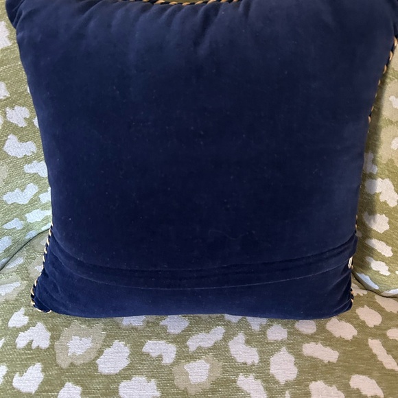 4 - Christmas pillows,needle point front velvet backs,perfect condition - Picture 6 of 9